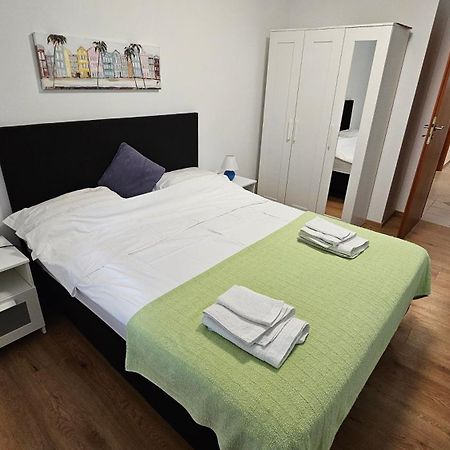 Apartments Lumar Palit Eksteriør bilde