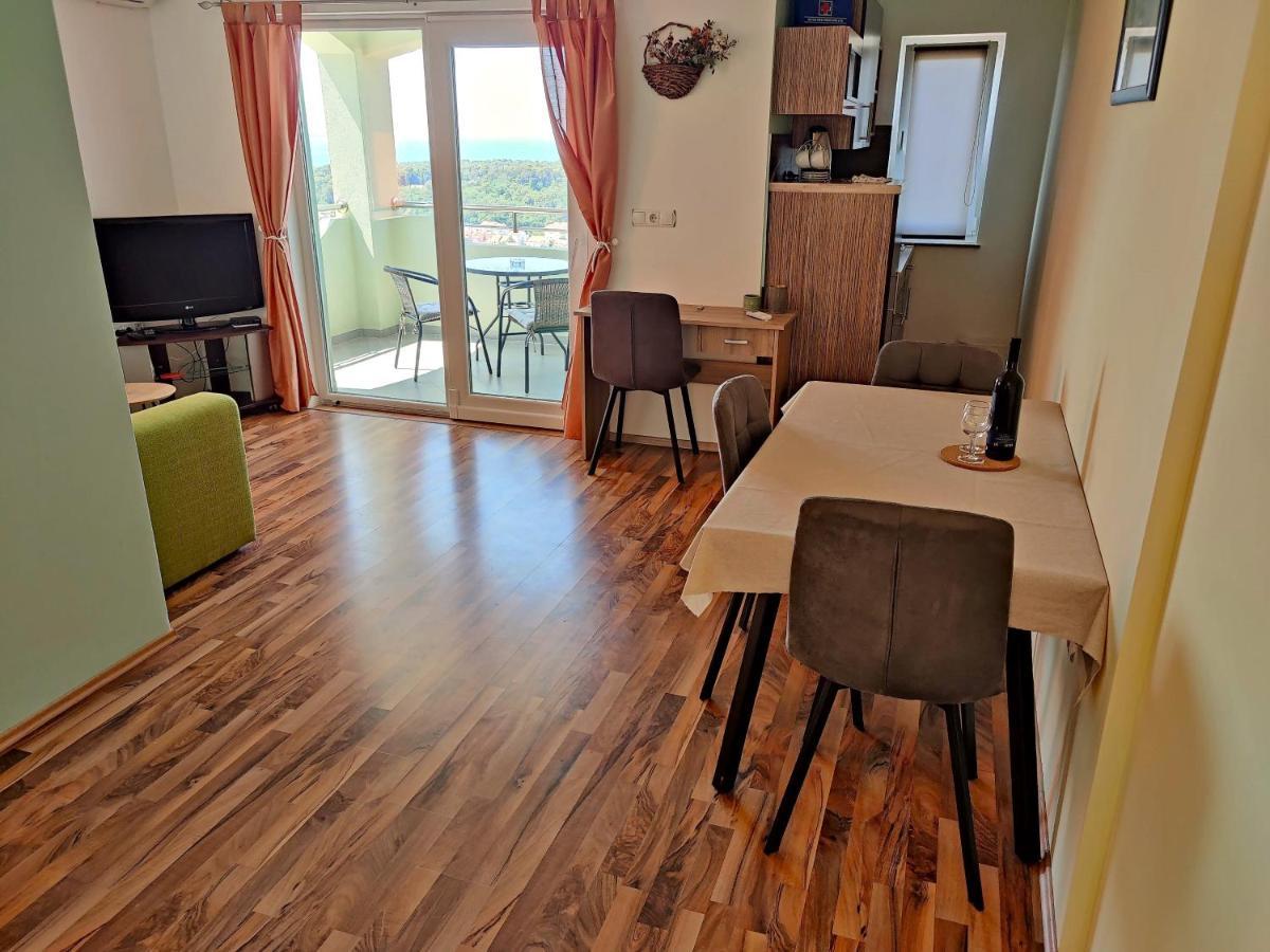 Apartments Lumar Palit Eksteriør bilde